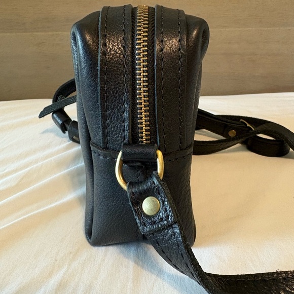 Portland Leather Pebbled Black Mini Mesa Crossbody - Picture 4 of 8